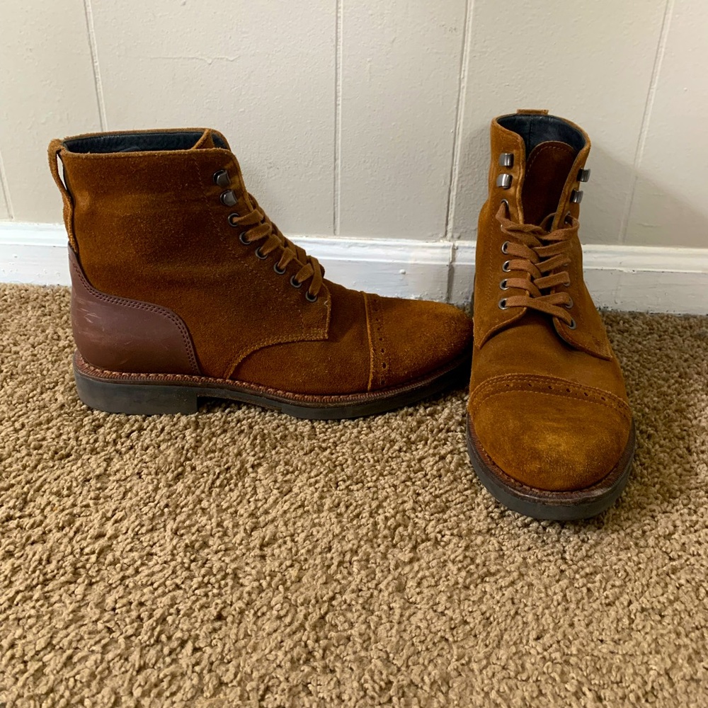 COACH - MENS - Bleecker Cap Toe boot - 9.5D